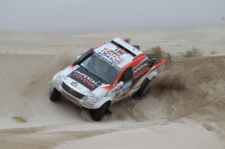 Toyota Hilux takes second place in ‘word’s toughest’ rally