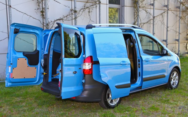 34_Ford_Transit_Courier_review