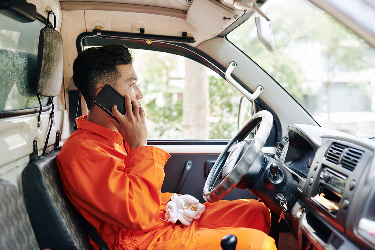 van driver talking on phone 2021 08 27 18 28 27 utc